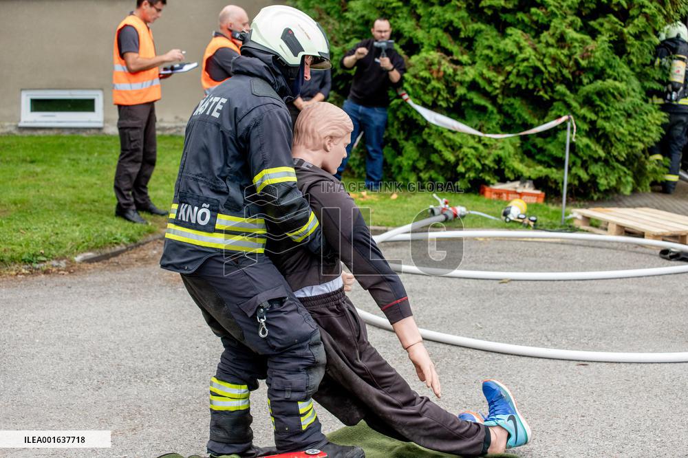 Competition for rescue workers