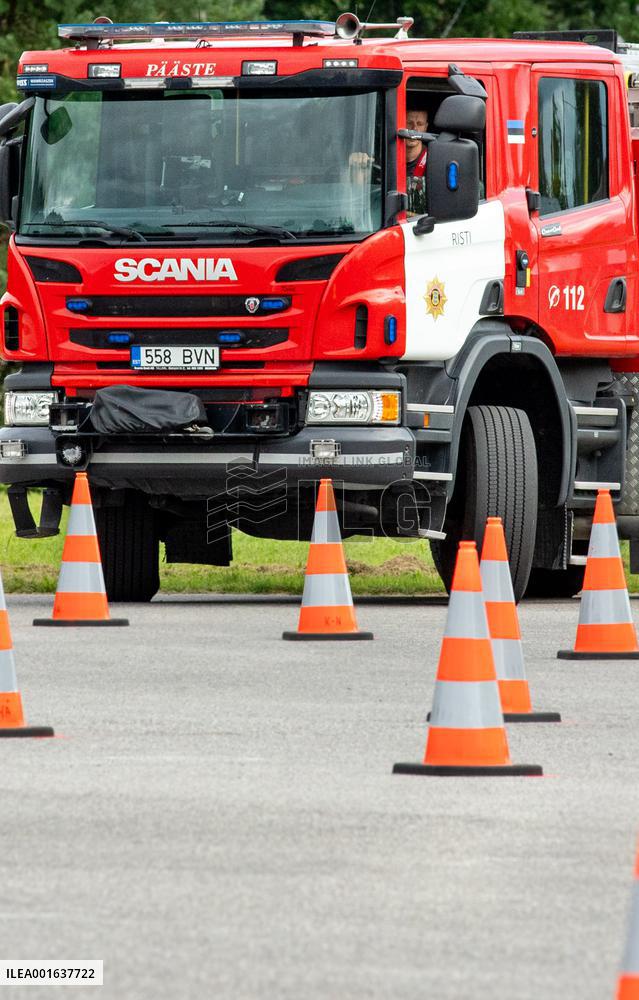 Competition for rescue workers