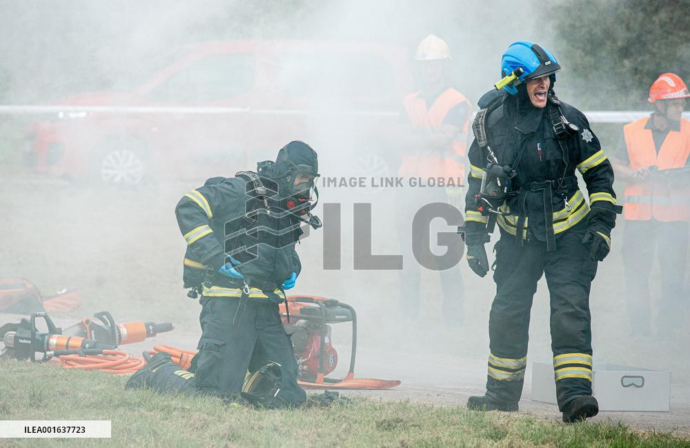 Competition for rescue workers