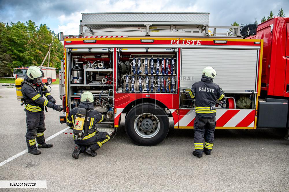 Competition for rescue workers