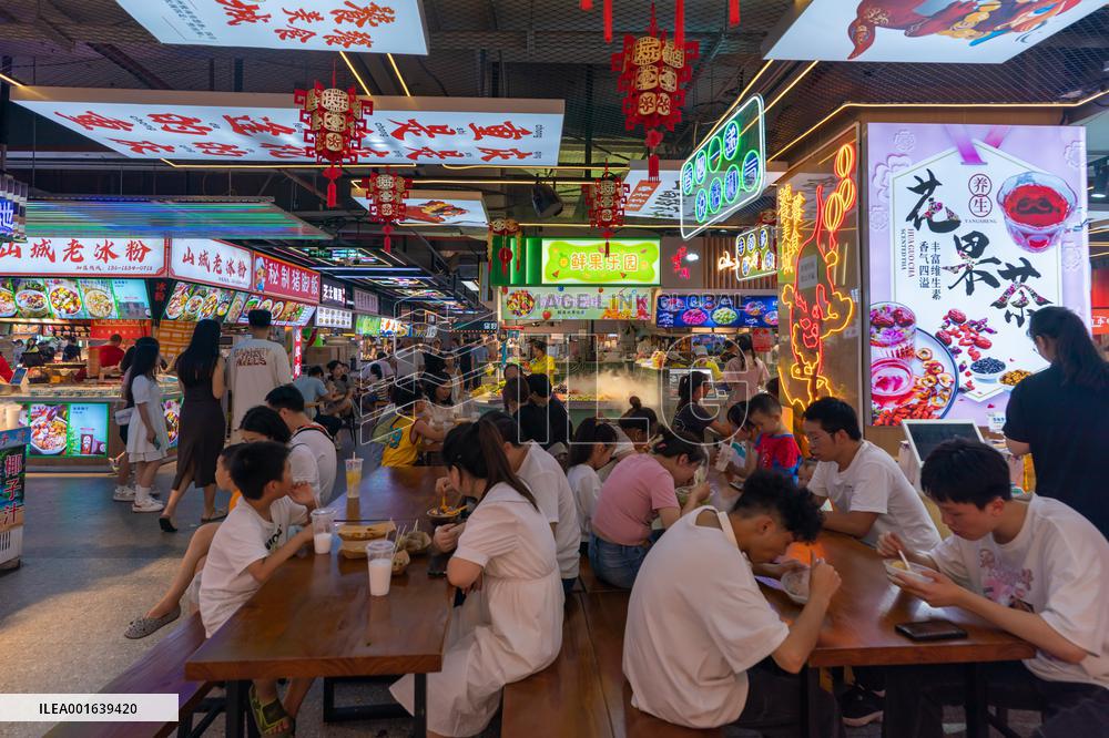 Night Consumption Popular in Chongqing