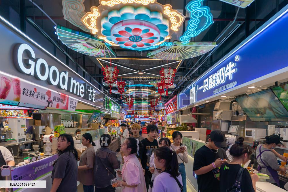 Night Consumption Popular in Chongqing