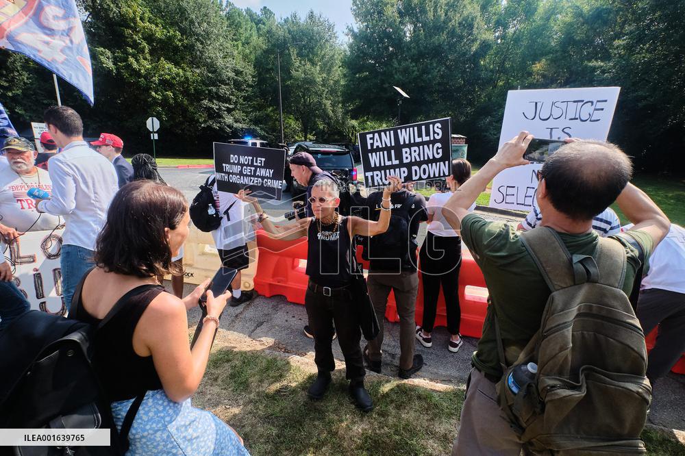 Trump Surrenders At Georgia Jail - Atlanta