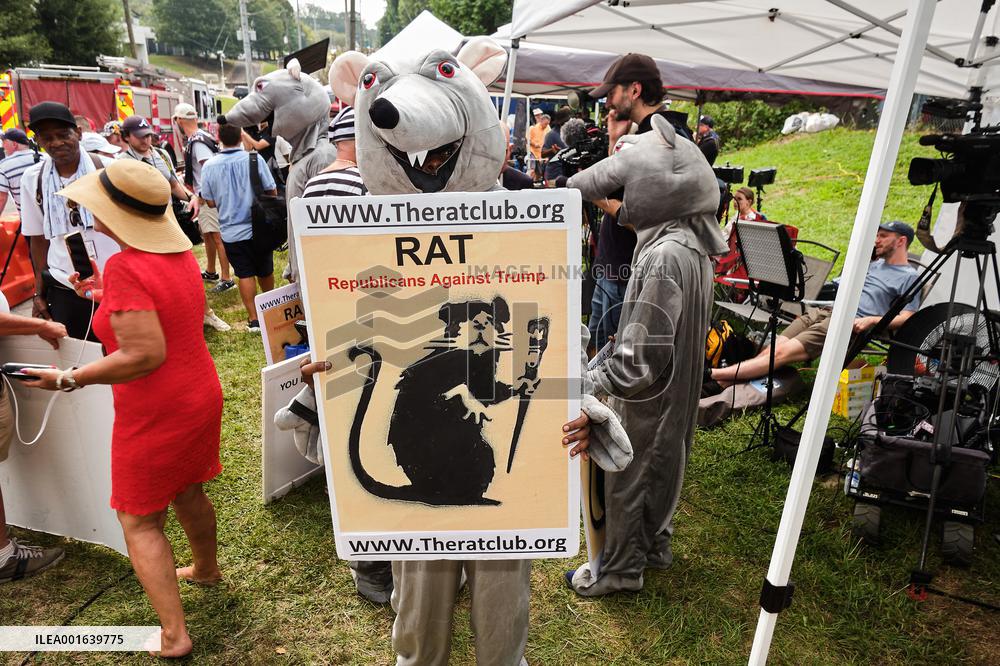 Trump Surrenders At Georgia Jail - Atlanta