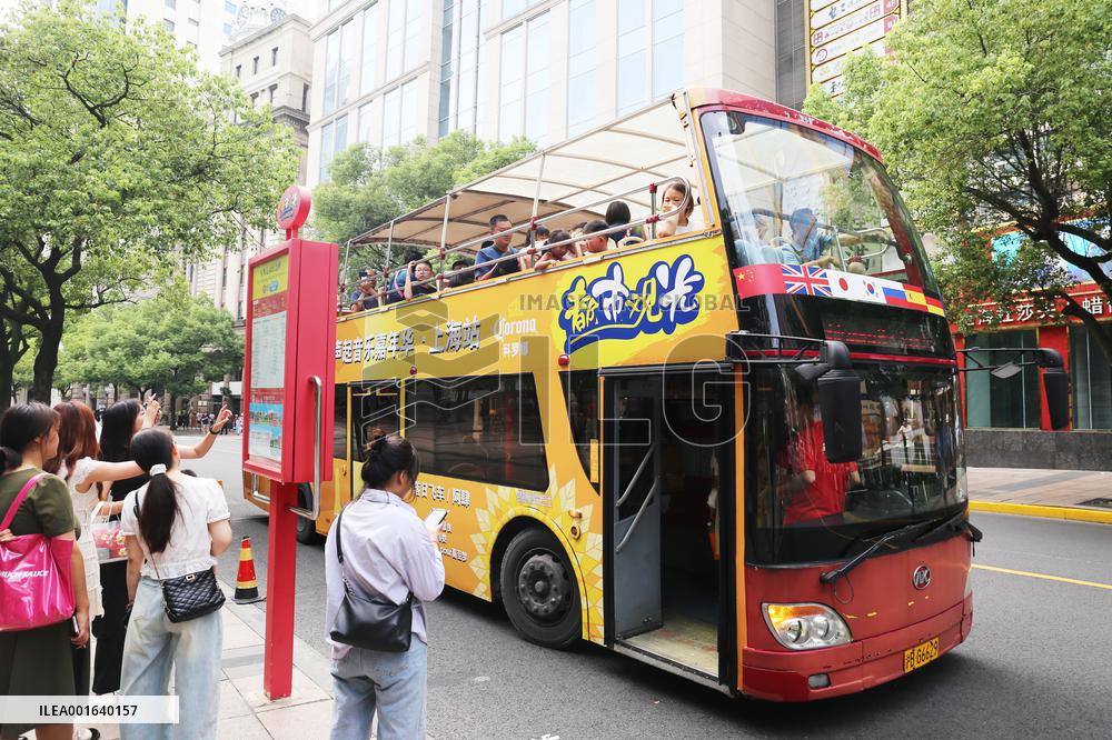 Open-top Bus Disappear in Shanghai