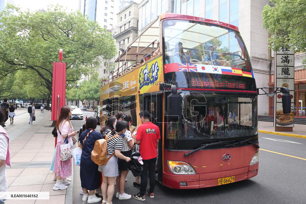 Open-top Bus Disappear in Shanghai