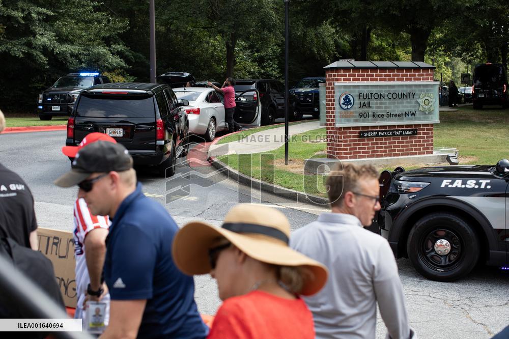 U.S.-FORMER PRESIDENT-SURRENDER-GEORGIA ELECTION INTERFERENCE