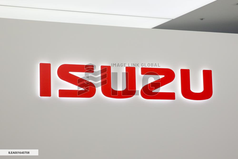Isuzu Motors signage and logo