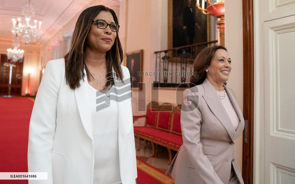 VP Harris Welcomes Las Vegas Aces to White House