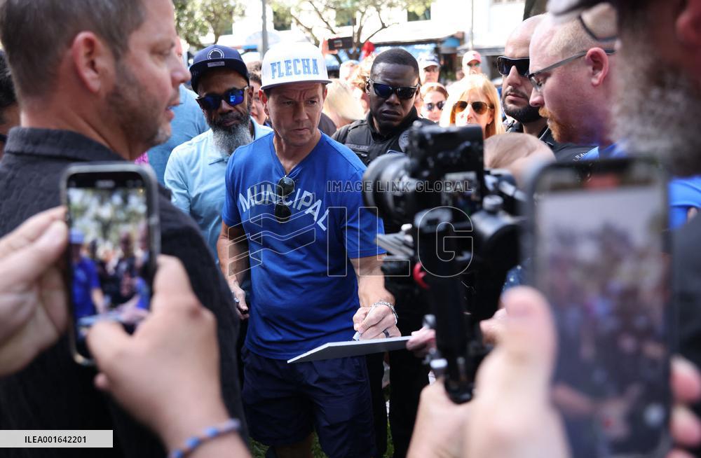 Mark Wahlberg spotted at Roccos Tacos Delray Beach