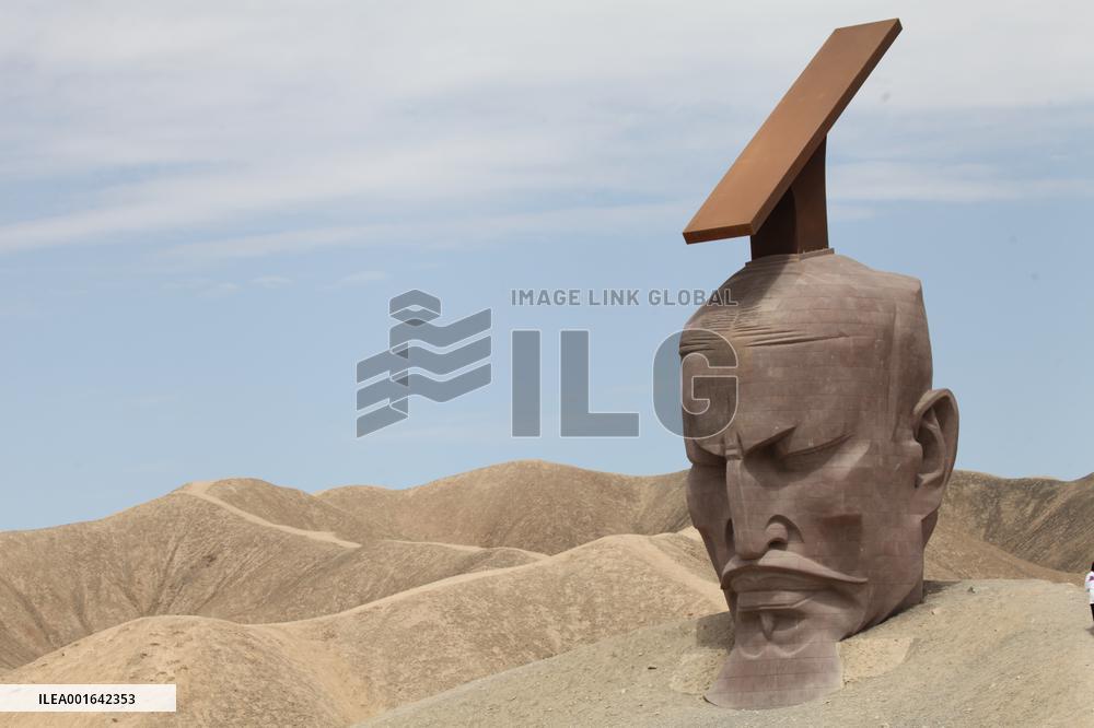 Gobi Desert Landmark Sculpture Works in Guazhou