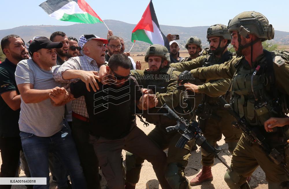 MIDEAST-BEIT DAJAN-CLASHES