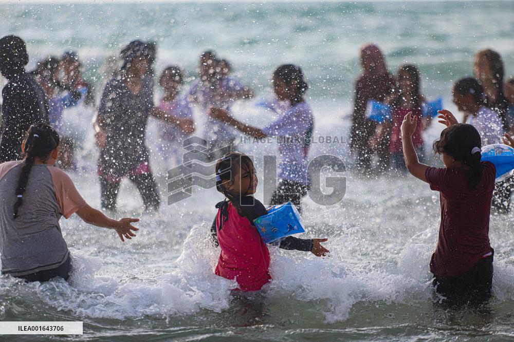 Swimming Carnival - Gaza