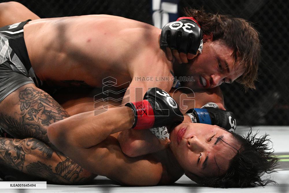 (SP)SINGAPORE-UFC FIGHT NIGHT-MEN'S FEATHERWEIGHT BOUT