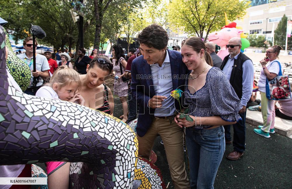 Trudeau Attends Events Alongside Daughter - Edmonton