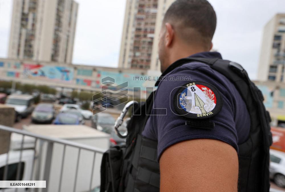 The CRS 8 in The "Cité of Pissevin" in Nimes after 2 dead in drug violence.