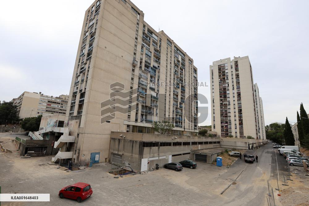 The CRS 8 in The "Cité of Pissevin" in Nimes after 2 dead in drug violence.