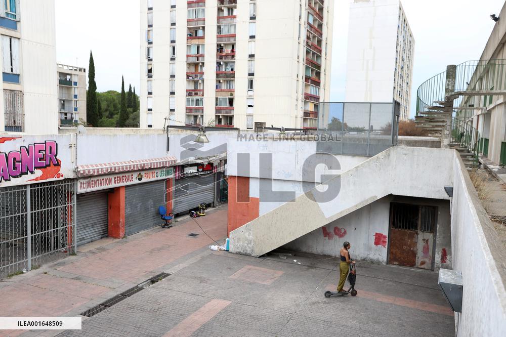 The CRS 8 in The "Cité of Pissevin" in Nimes after 2 dead in drug violence.