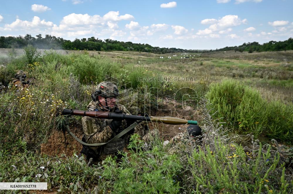 128th Separate Brigade of Territorial Defence Forces practise storming enemy positions