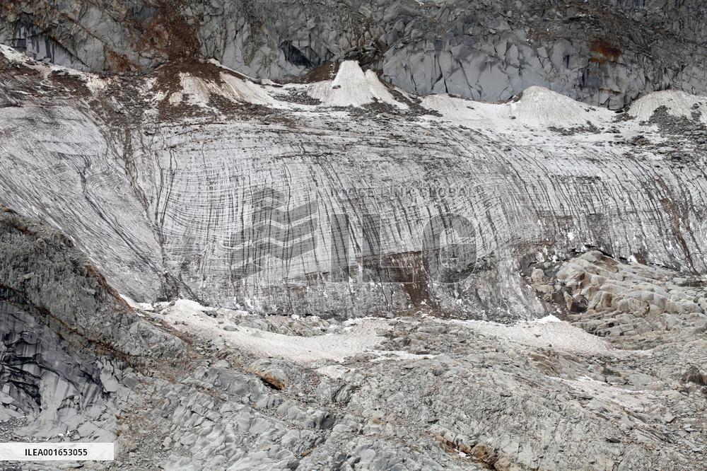 Mountain Glacier In Aba, China