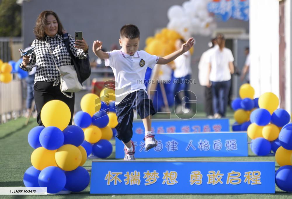 CHINA-XINJIANG-URUMQI-SCHOOL-NEW SEMESTER (CN)