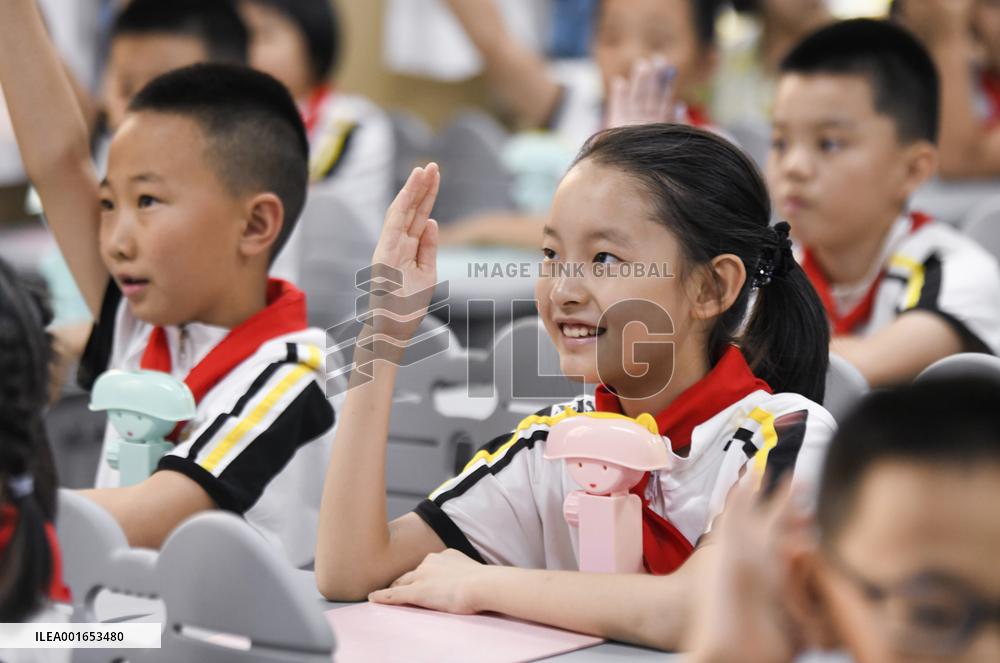 CHINA-XINJIANG-URUMQI-SCHOOL-NEW SEMESTER (CN)