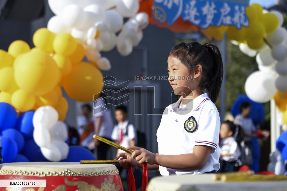 CHINA-XINJIANG-URUMQI-SCHOOL-NEW SEMESTER (CN)