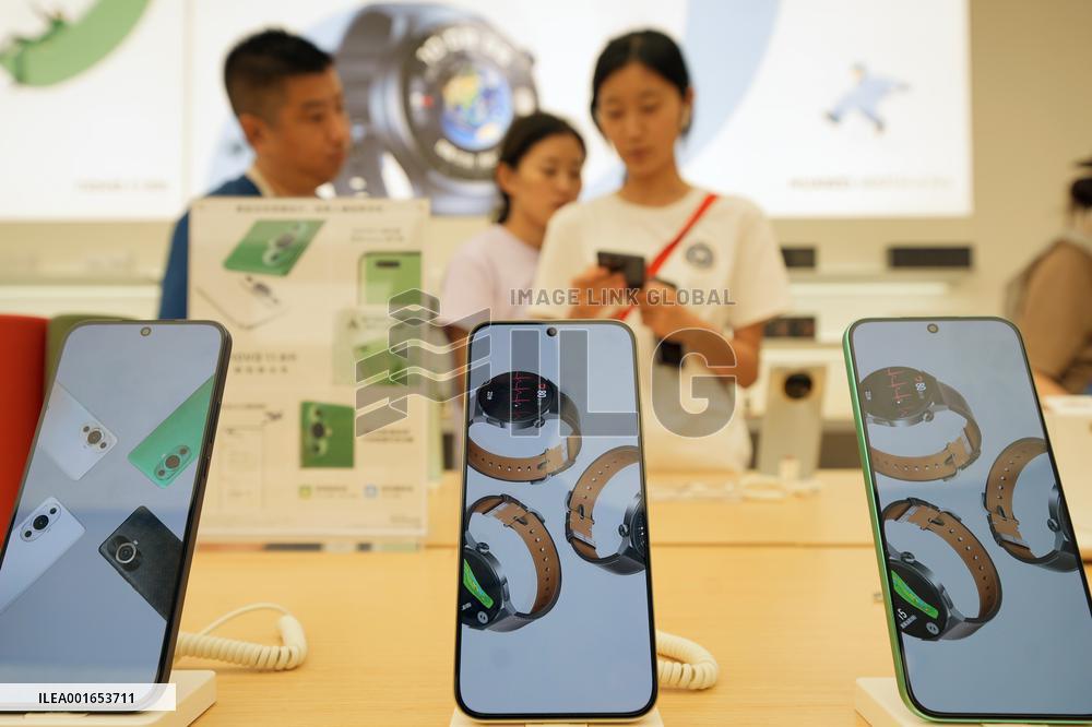 2023 Q2 China Smartphone Sales Declined