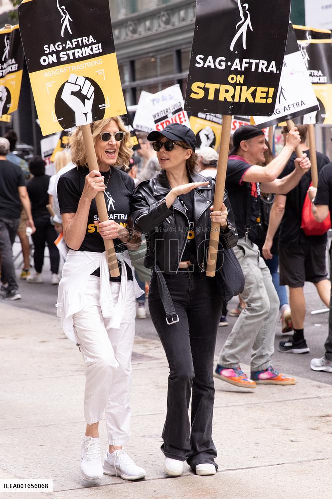 Celebs Join SAG-AFTRA Picket Line - NYC