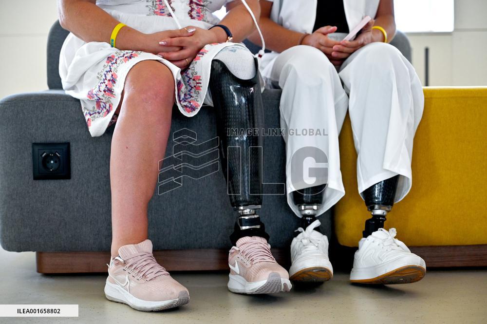 Stepanenko family back in Ukraine after year-long rehabilitation in USA