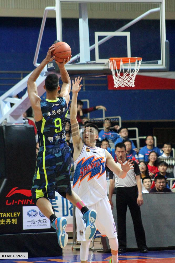 Chinese Basketball Player Yi Jianlian Announces Retirement