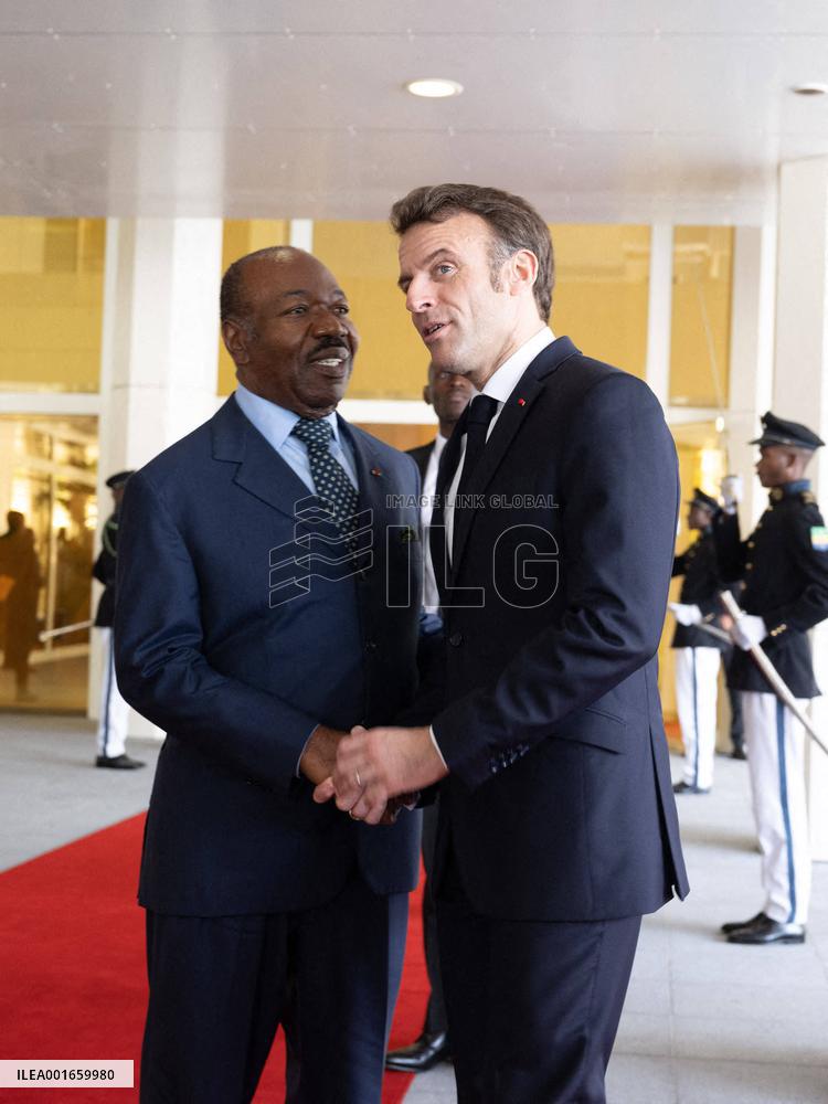 Army Officers Say They Are Taking Power - Gabon