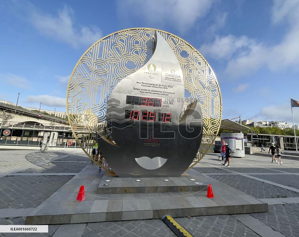 Paris Paralympics countdown clock
