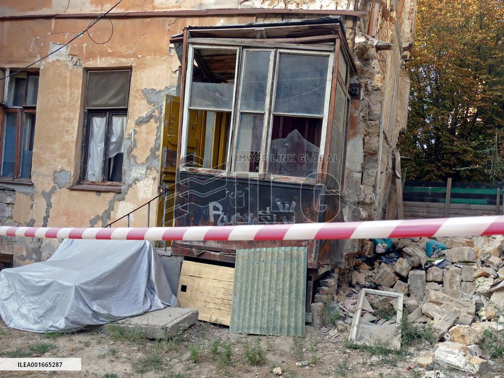Residential building wall collapses in Odesa
