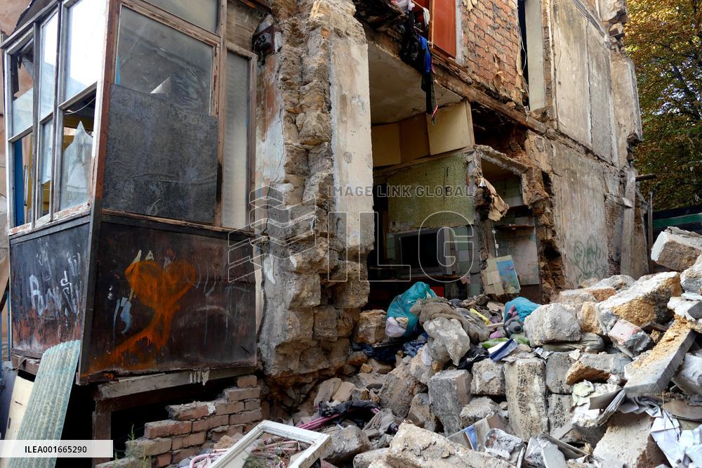 Residential building wall collapses in Odesa