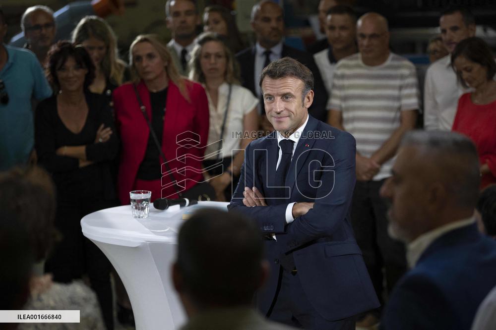 President Macron Visit To Argensol Vocational School - Orange