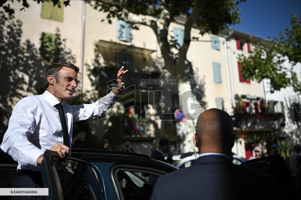 President Macron During A Trip On Vocational High School Reform - Baumes-De-Venise