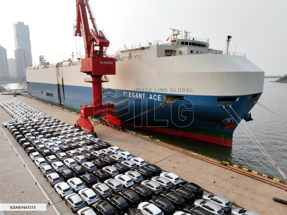 Vehicles Export in Lianyungang Port