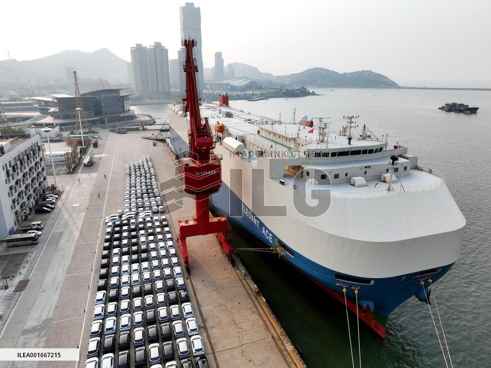 Vehicles Export in Lianyungang Port