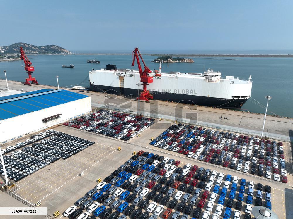 Vehicles Export in Lianyungang Port
