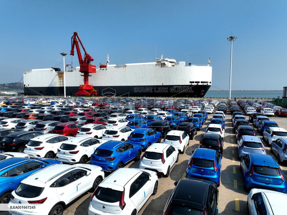 Vehicles Export in Lianyungang Port