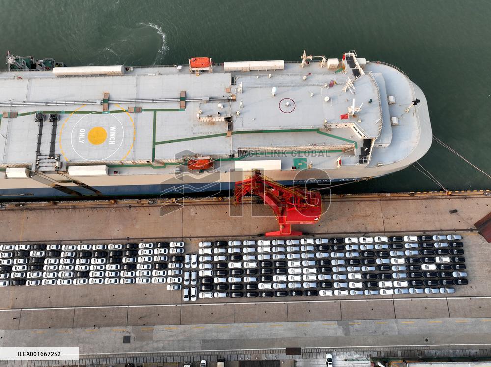 Vehicles Export in Lianyungang Port
