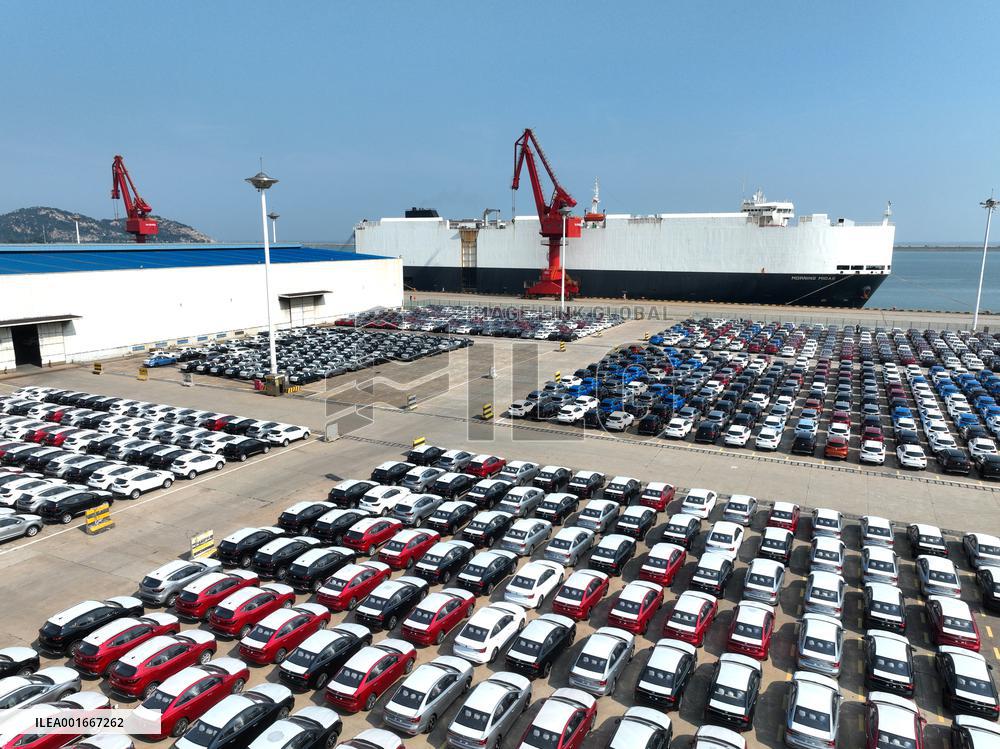 Vehicles Export in Lianyungang Port