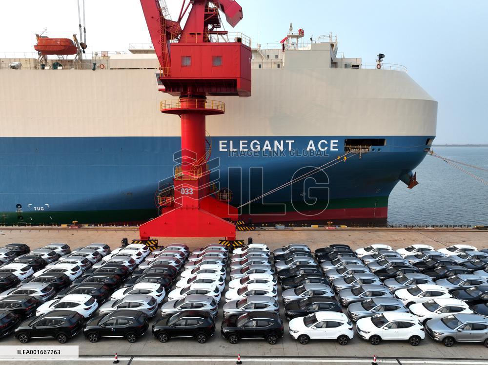 Vehicles Export in Lianyungang Port