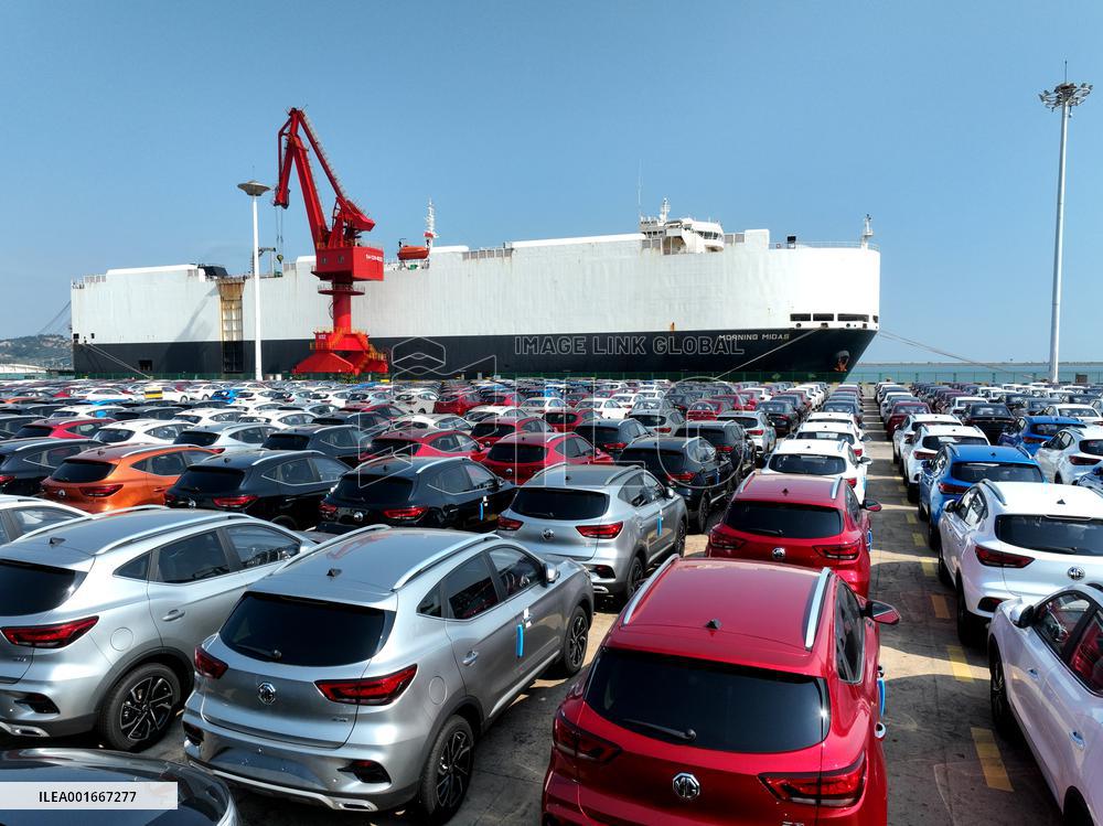 Vehicles Export in Lianyungang Port