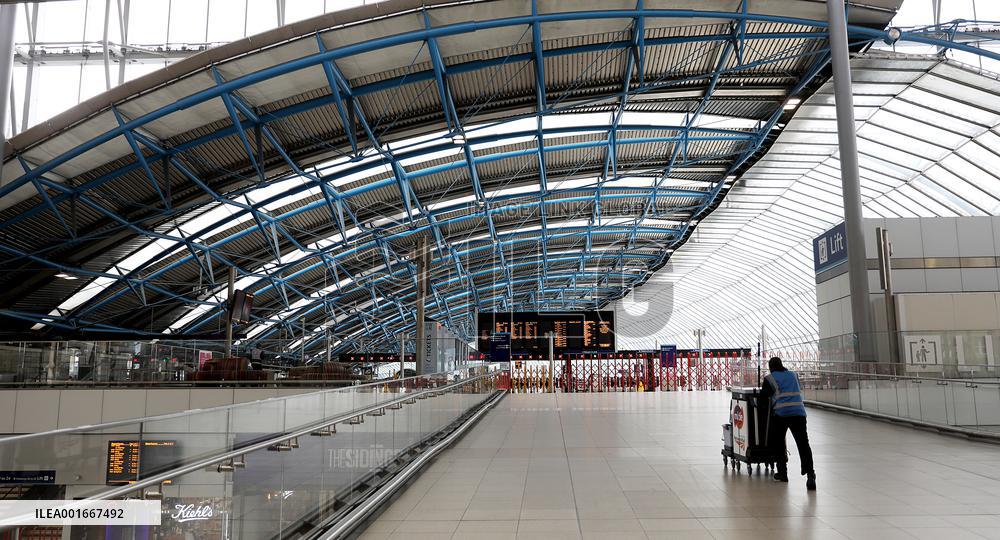 BRITAIN-LONDON-RAIL WORKERS-STRIKES