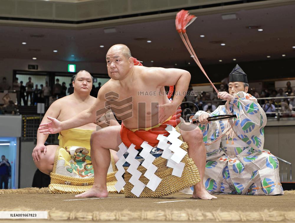 JSA head Hakkaku's ring-entering ceremony for 60th birthday celebration