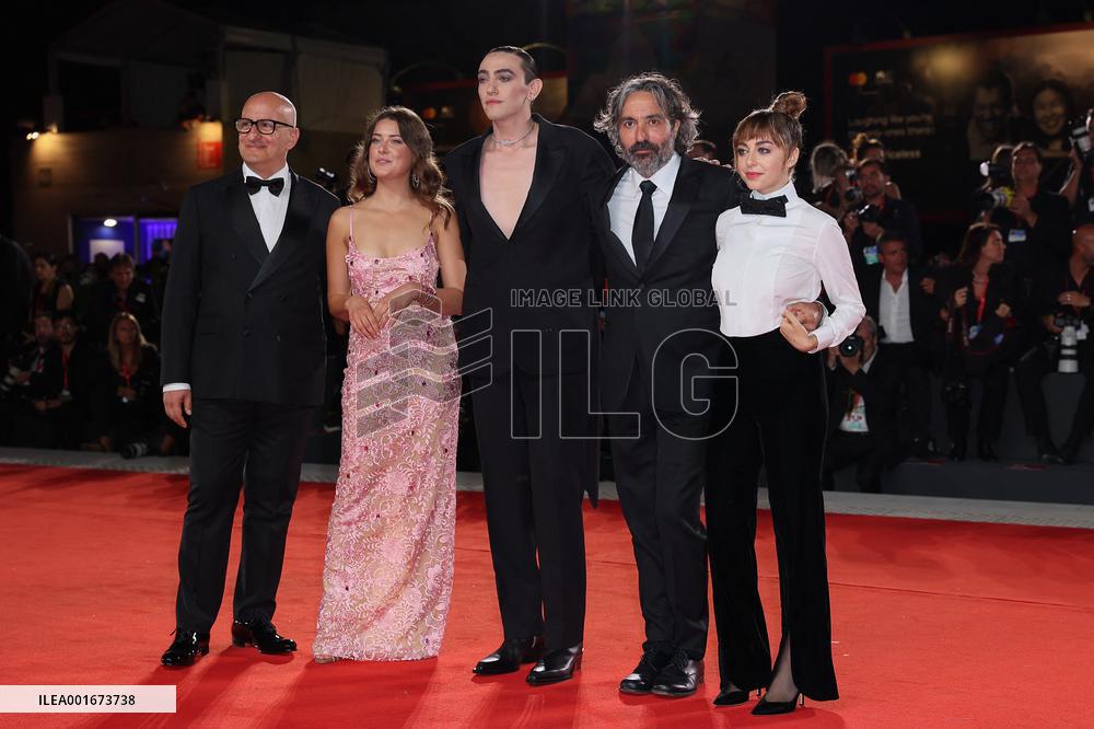 Venice - Finalmente L'Alba Premiere