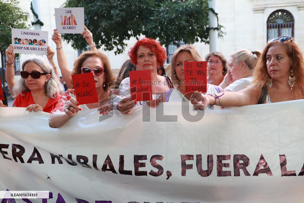 Women Rally Over Kiss Row Across Spain