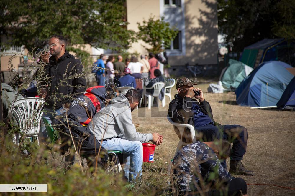 Refugee Camp - Briancon